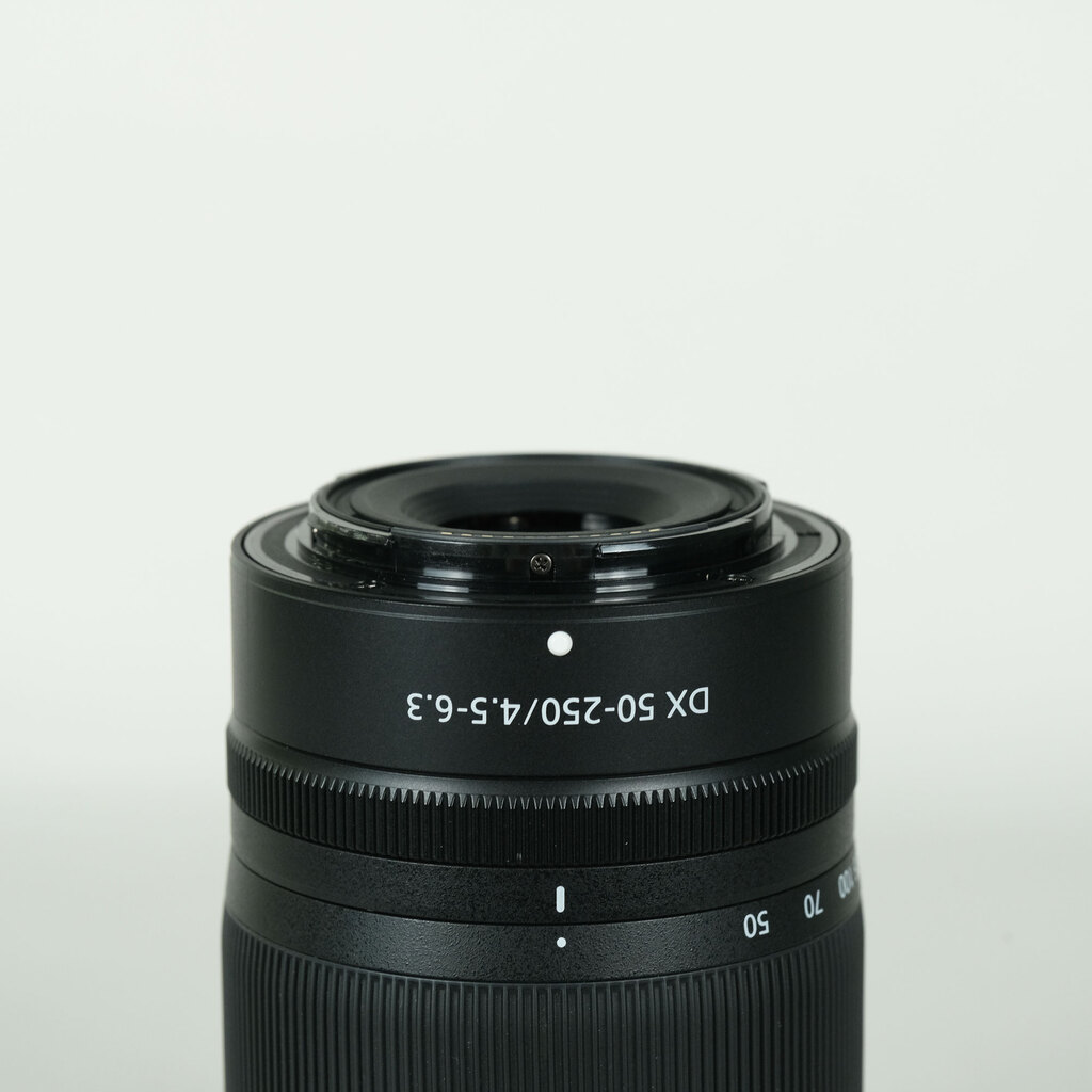 Nikon NIKKOR Z DX 50-250mm f/4.5-6.3 VR Nikon NIKKOR Z DX 50-250mm f/4.5-6.3 VR