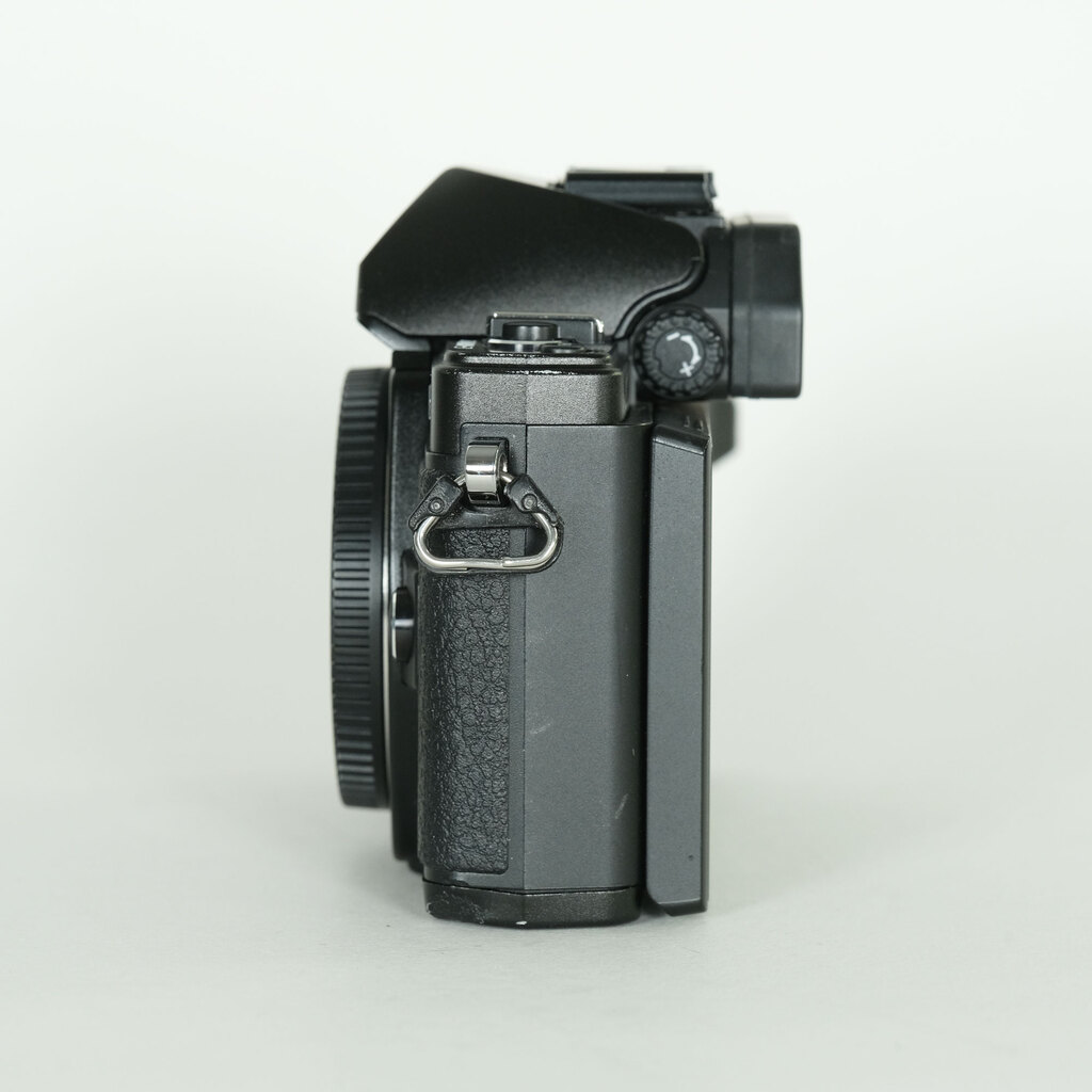 OLYMPUS OM-D E-M10 Mark II