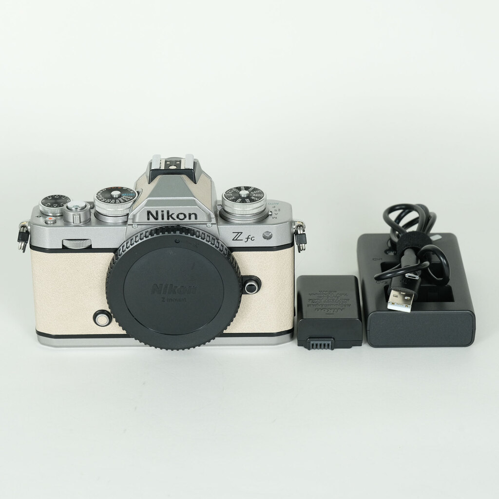 Nikon Z fc �{�f�B �V���o�[ �v���~�A���G�N�X�e���A���֍ς�