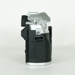 OLYMPUS OM-D E-M10 Mark IV