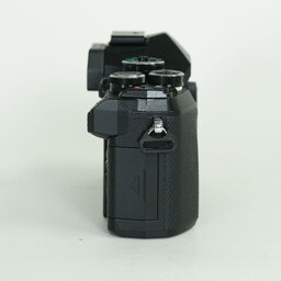 OLYMPUS OM-D E-M5 Mark III