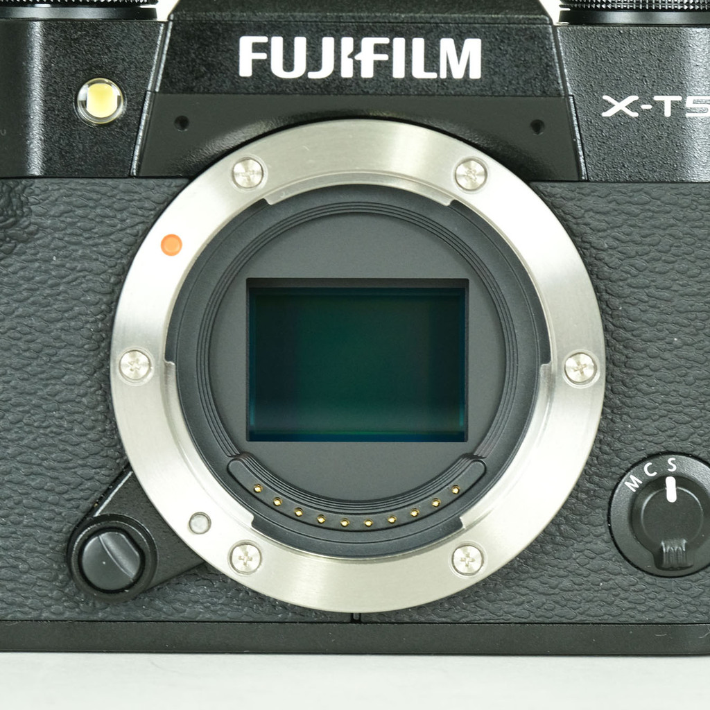 FUJIFILM X-T50