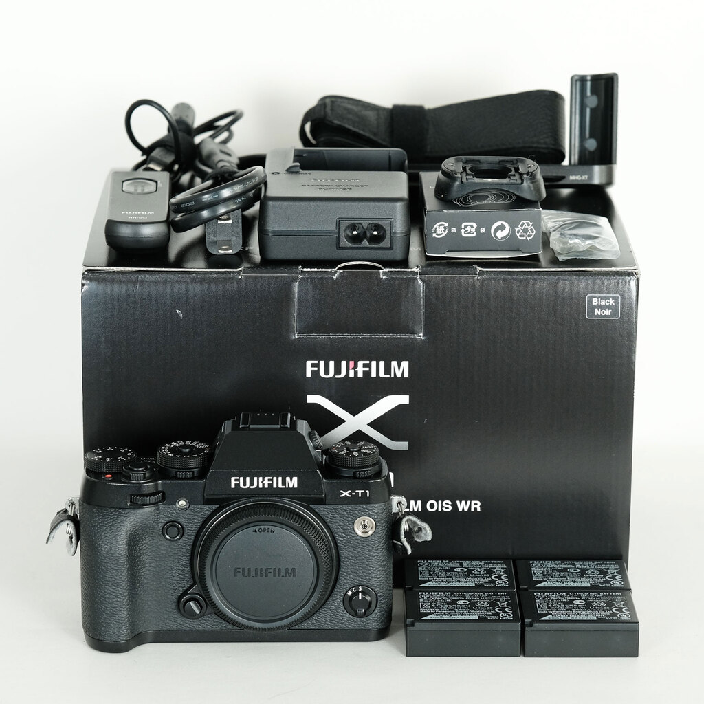 FUJIFILM X-T1