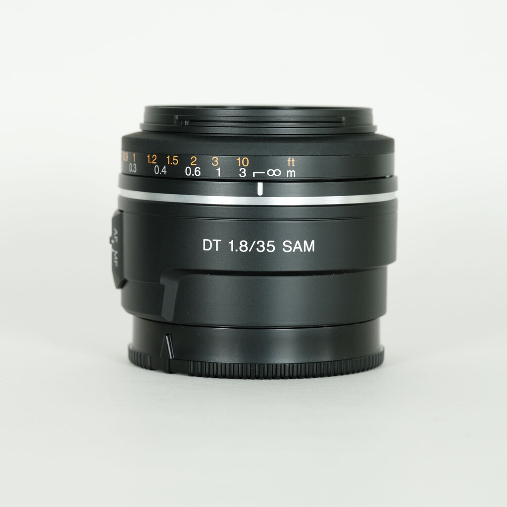 SONY DT 35mm F1.8 SAM SAL35F18