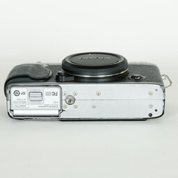 FUJIFILM X-E1 シルバー