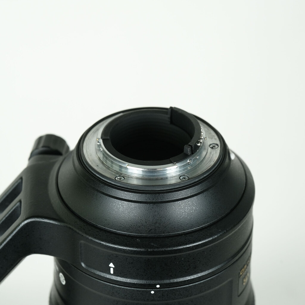 Nikon AF-S NIKKOR 200-500mm f/5.6E ED VR Nikon AF-S NIKKOR 200-500mm f/5.6E ED VR