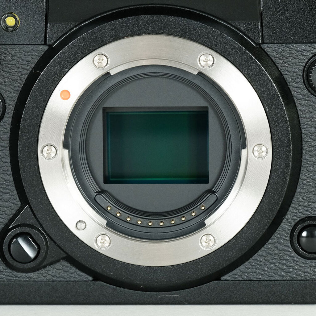 FUJIFILM X-H2