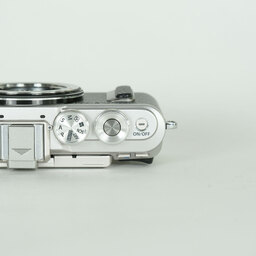 OLYMPUS PEN E-PL8 OLYMPUS PEN E-PL8