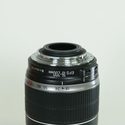 Canon EF-S18-200mm F3.5-5.6 IS
