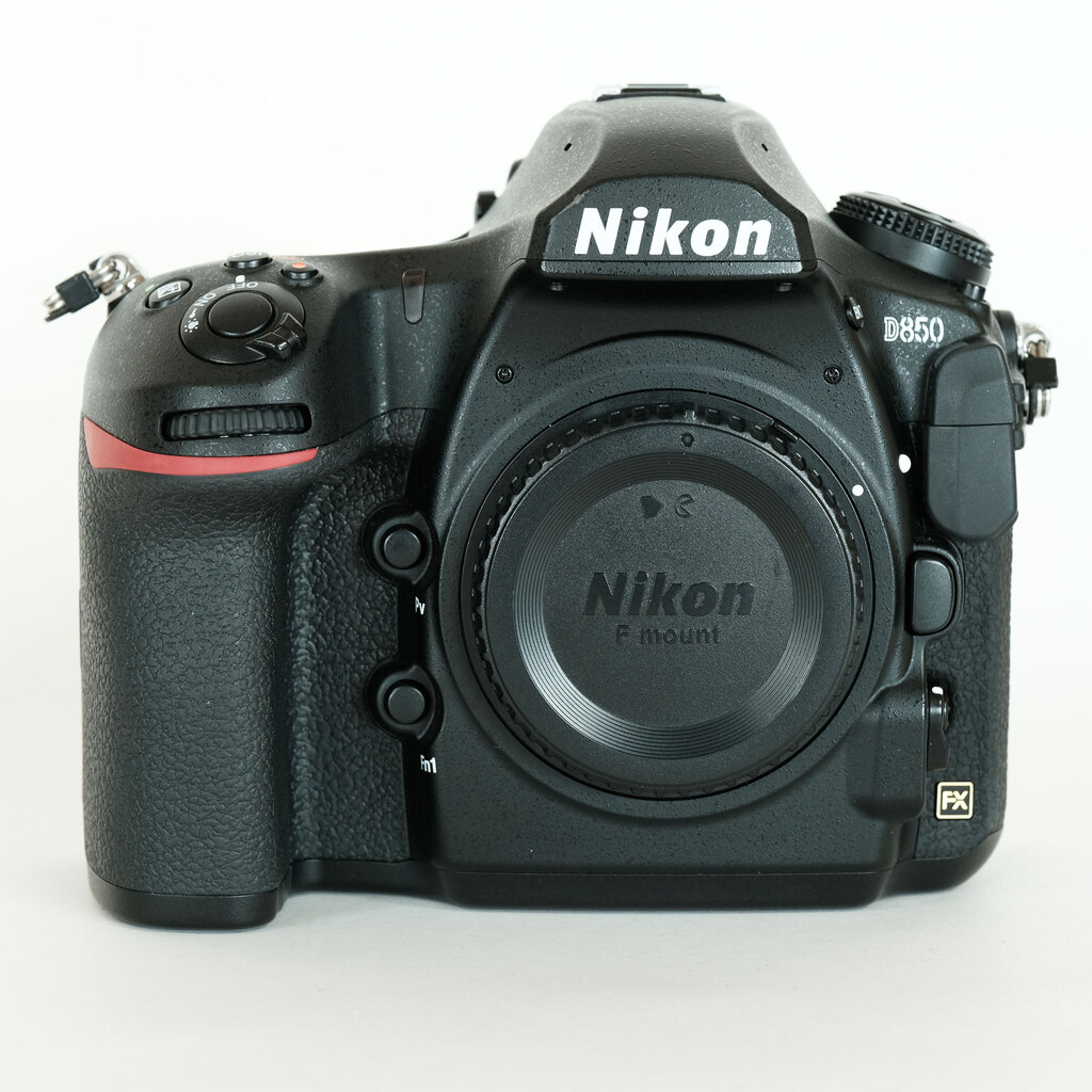 Nikon D850