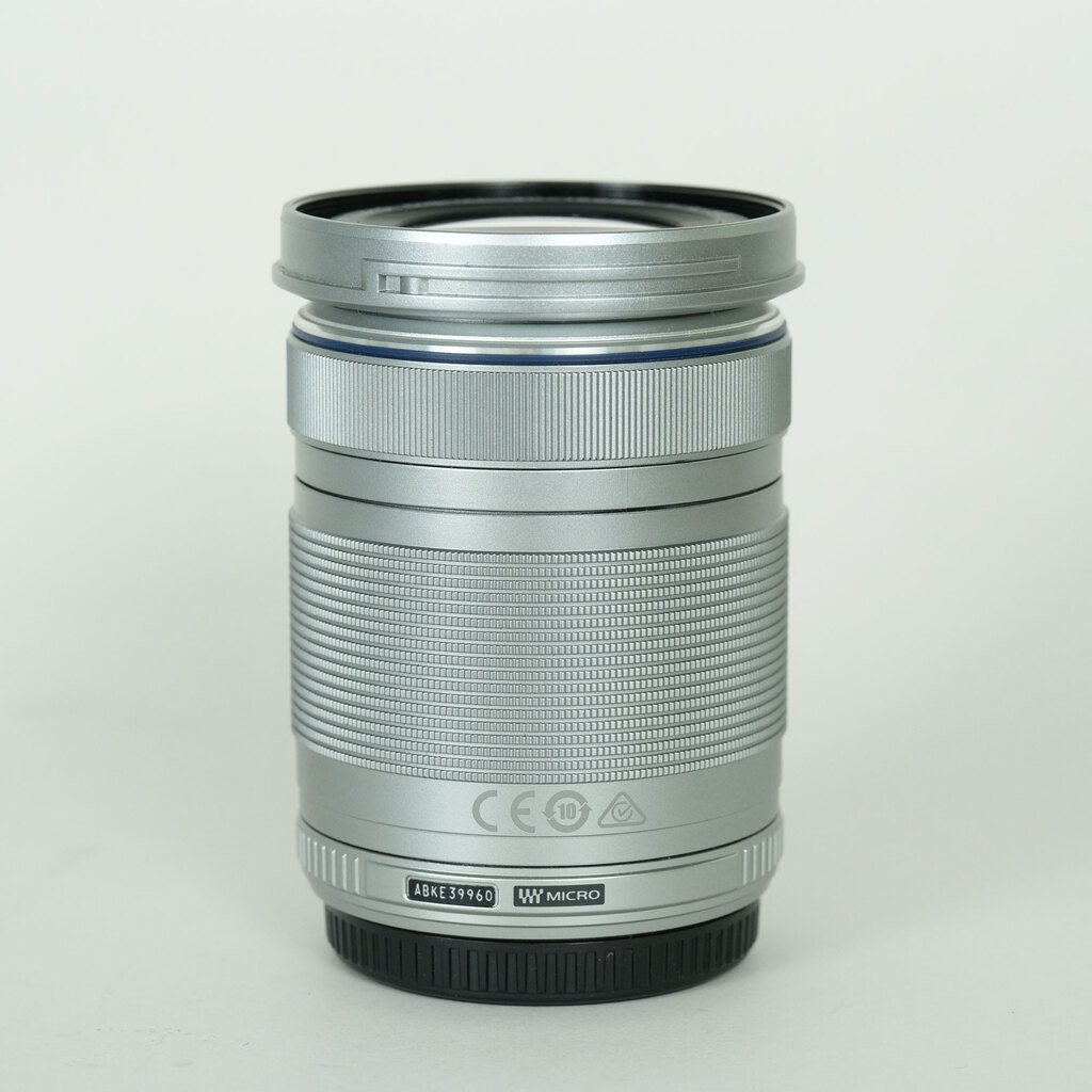 OLYMPUS M.ZUIKO DIGITAL ED 40-150mm F4.0-5.6 R [�V���o�[]