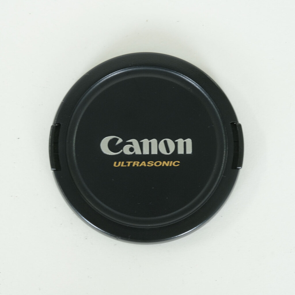 Canon EF28-135mm F3.5-5.6 IS USM