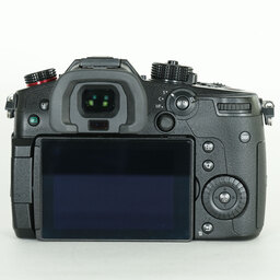 Panasonic LUMIX DC-GH5M2