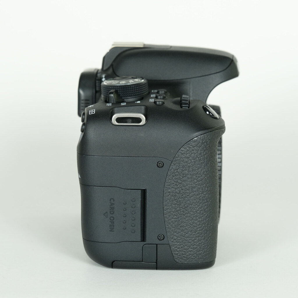 Canon EOS Kiss X8i Canon EOS Kiss X8i