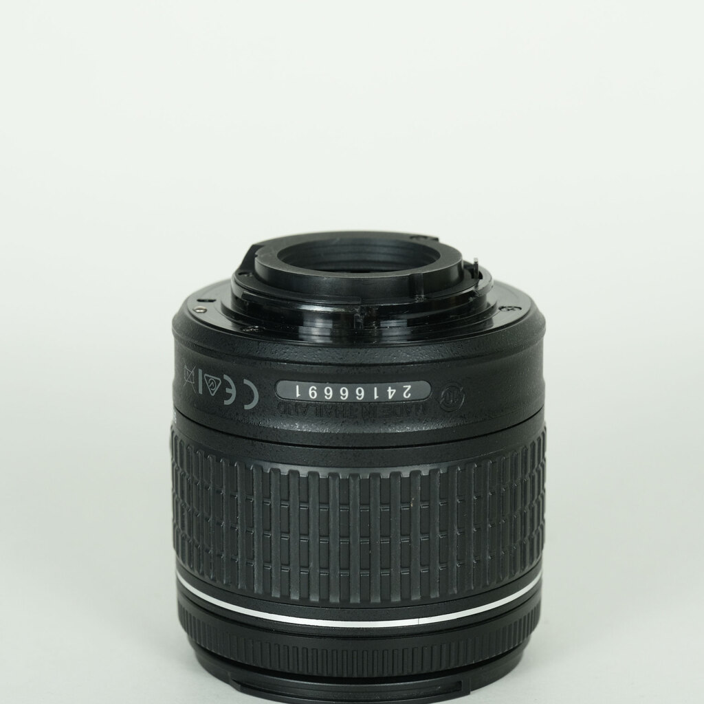 Nikon AF-P DX NIKKOR 18-55mm F3.5-5.6G VR Nikon AF-P DX NIKKOR 18-55mm F3.5-5.6G VR