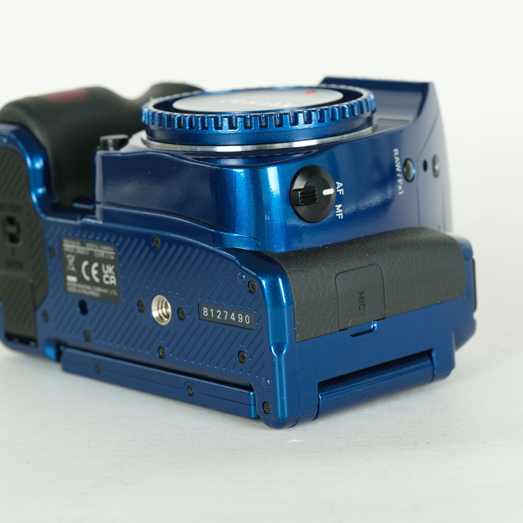 PENTAX KF ボディ クリスタルブルーの出品 | ONE SCENE（ワンシーン）