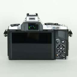 OLYMPUS OM-D E-M5 ボディ シルバー