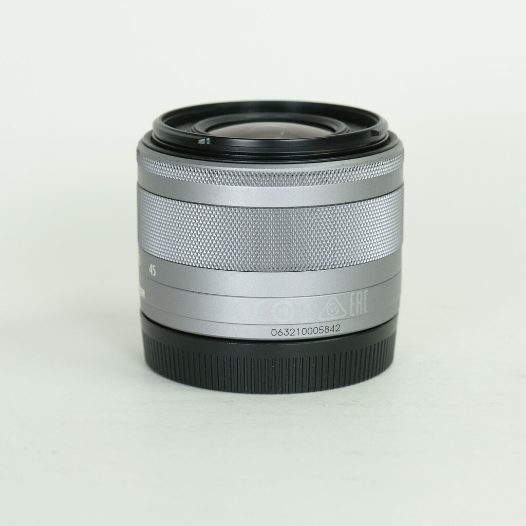 Canon EF-M15-45mm F3.5-6.3 IS STM