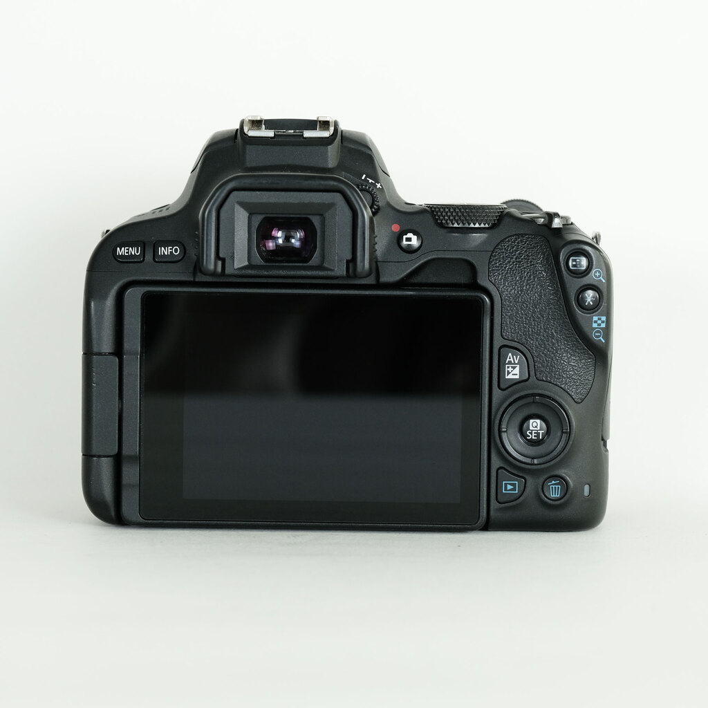 Canon EOS Kiss X9