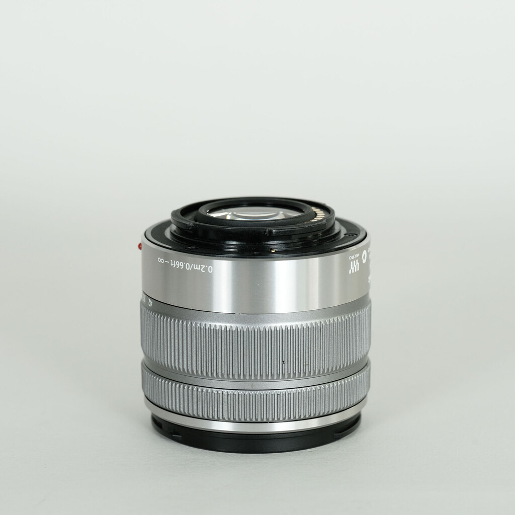Panasonic LUMIX G VARIO 14-42mm F3.5-5.6II ASPH. MEGA O.I.S.  シルバー    H-FS1442A-S