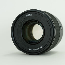 Panasonic LUMIX S 50mm F1.8 Panasonic LUMIX S 50mm F1.8