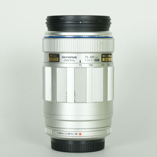 OLYMPUS M.ZUIKO ED75-300mm F4.8-6.7 シルバー