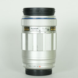 OLYMPUS M.ZUIKO ED75-300mm F4.8-6.7 シルバー