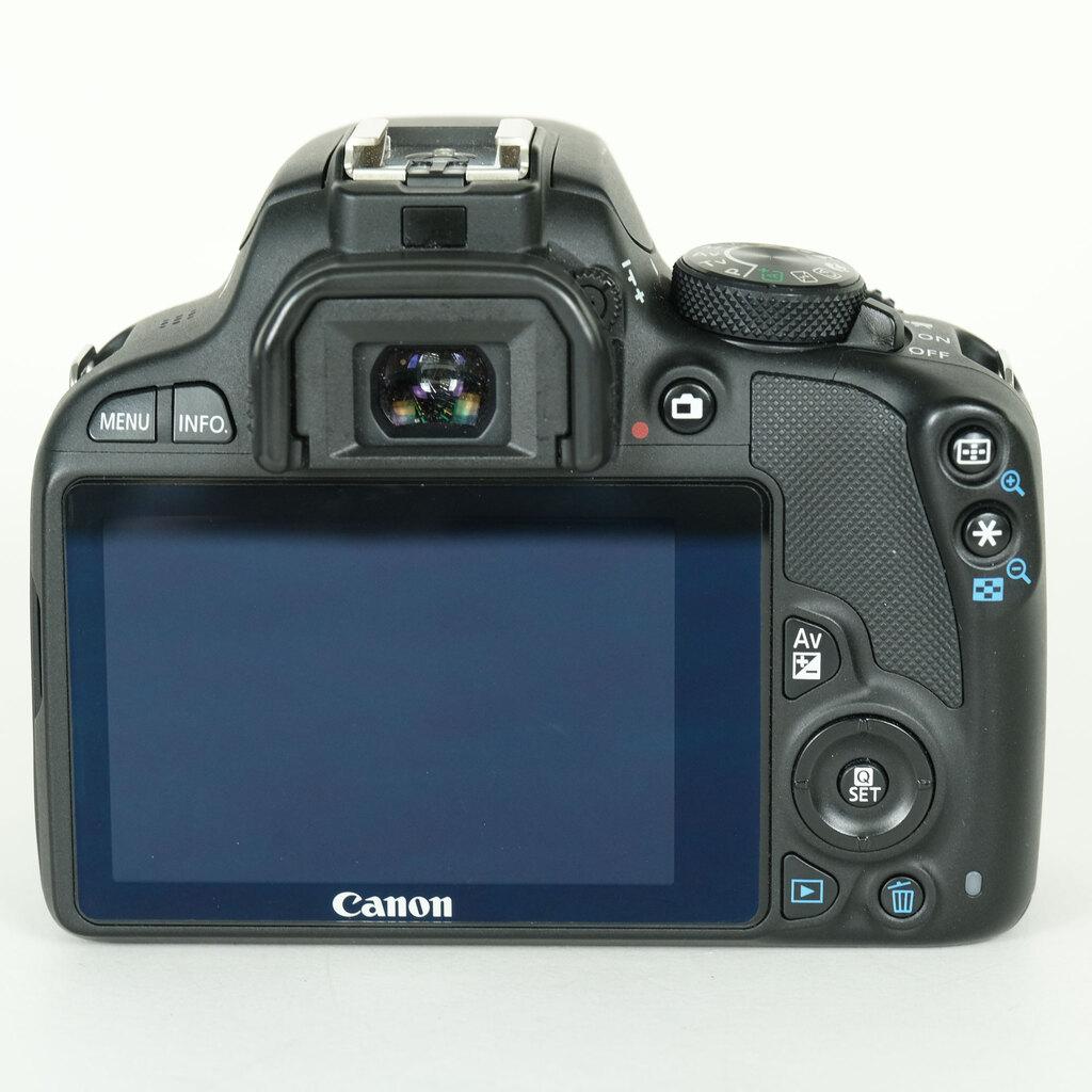 Canon EOS Kiss X7