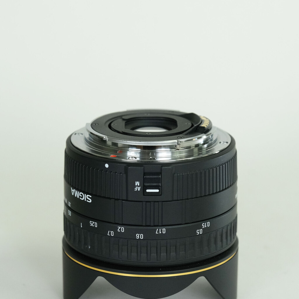 SIGMA 15mm F2.8EX DG DIAGONAL FISHEYE (キヤノンEF用) SIGMA 15mm F2.8EX DG DIAGONAL FISHEYE (キヤノンEF用)