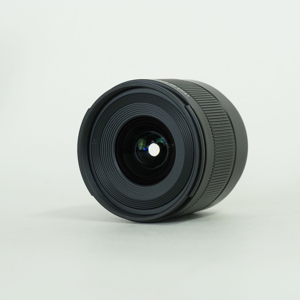 Panasonic LEICA DG SUMMILUX 9mm / F1.7 ASPH. Panasonic LEICA DG SUMMILUX 9mm / F1.7 ASPH.