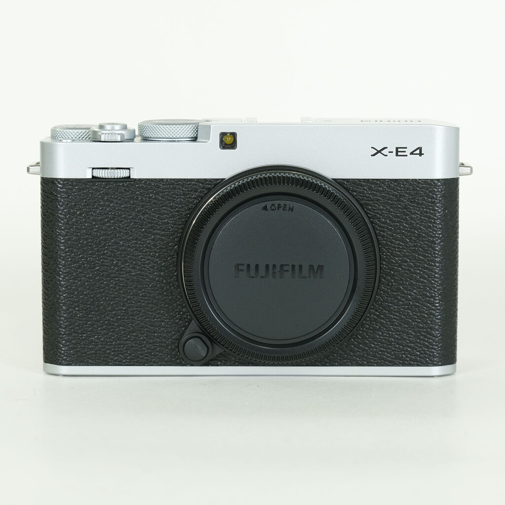 FUJIFILM X-E4 FUJIFILM X-E4