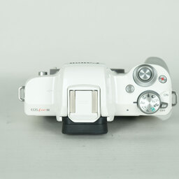 Canon EOS Kiss M