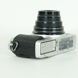 OLYMPUS STYLUS SH-2 シルバー