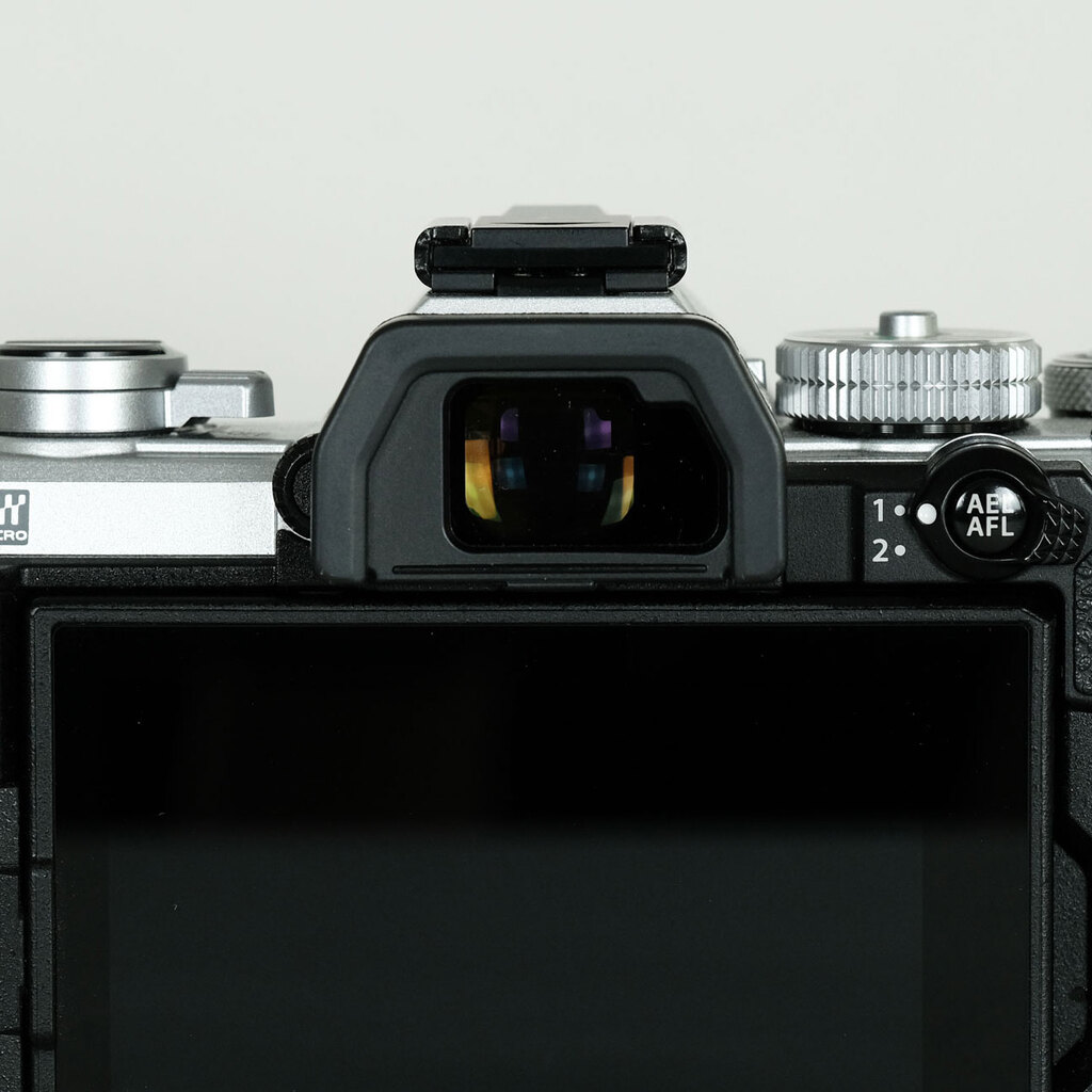 OLYMPUS OM-D E-M5 Mark III