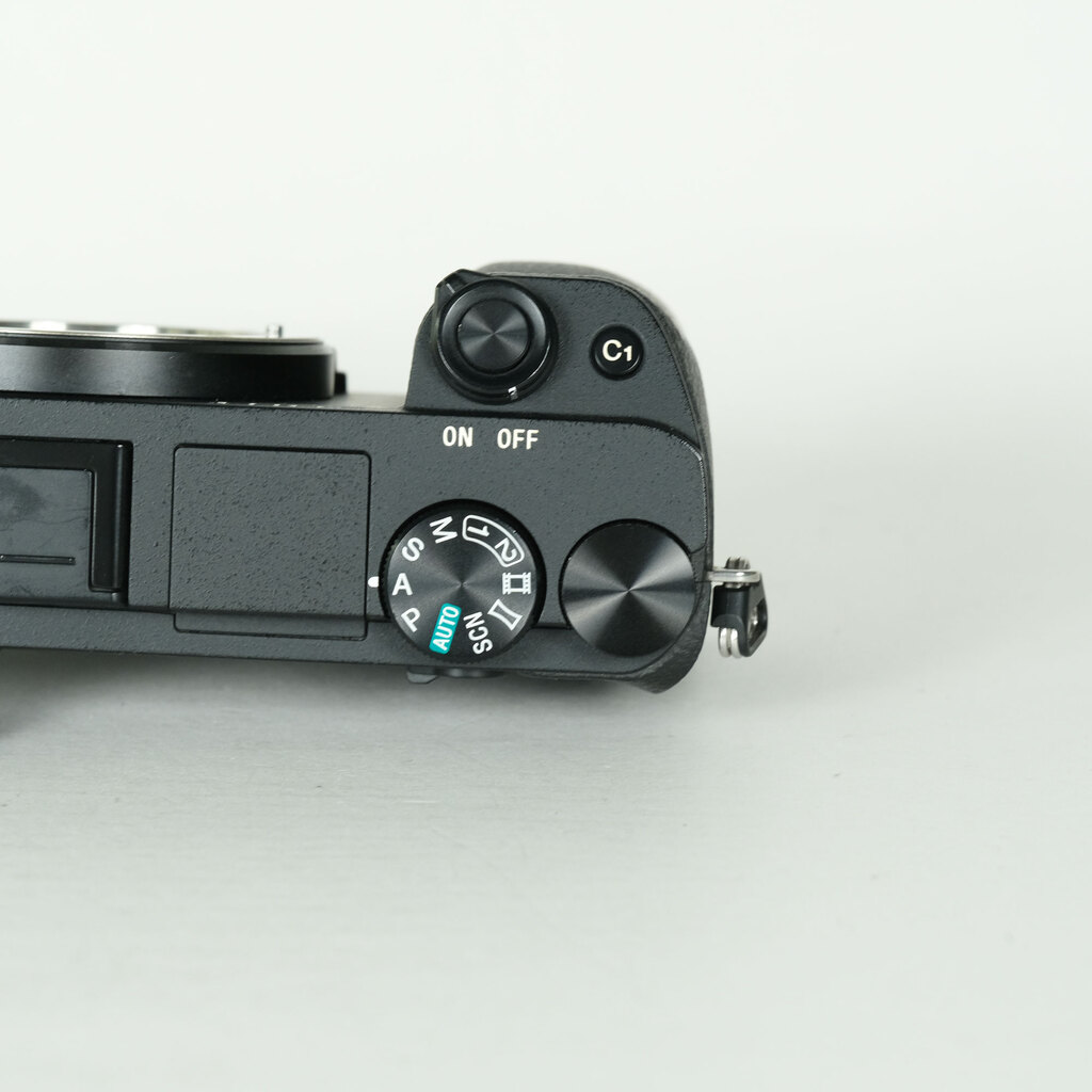 SONY α6300（ILCE-6300）の出品 | ONE SCENE（ワンシーン）