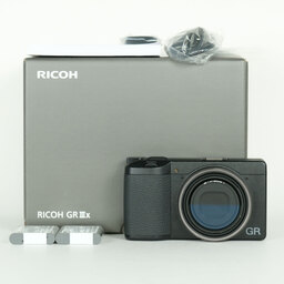 RICOH GR IIIx RICOH GR IIIx