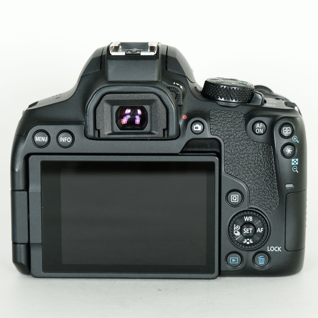 Canon EOS Kiss X10i