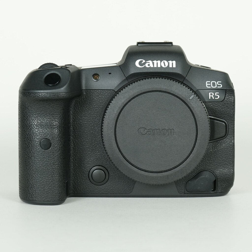 Canon EOS R5 Canon EOS R5