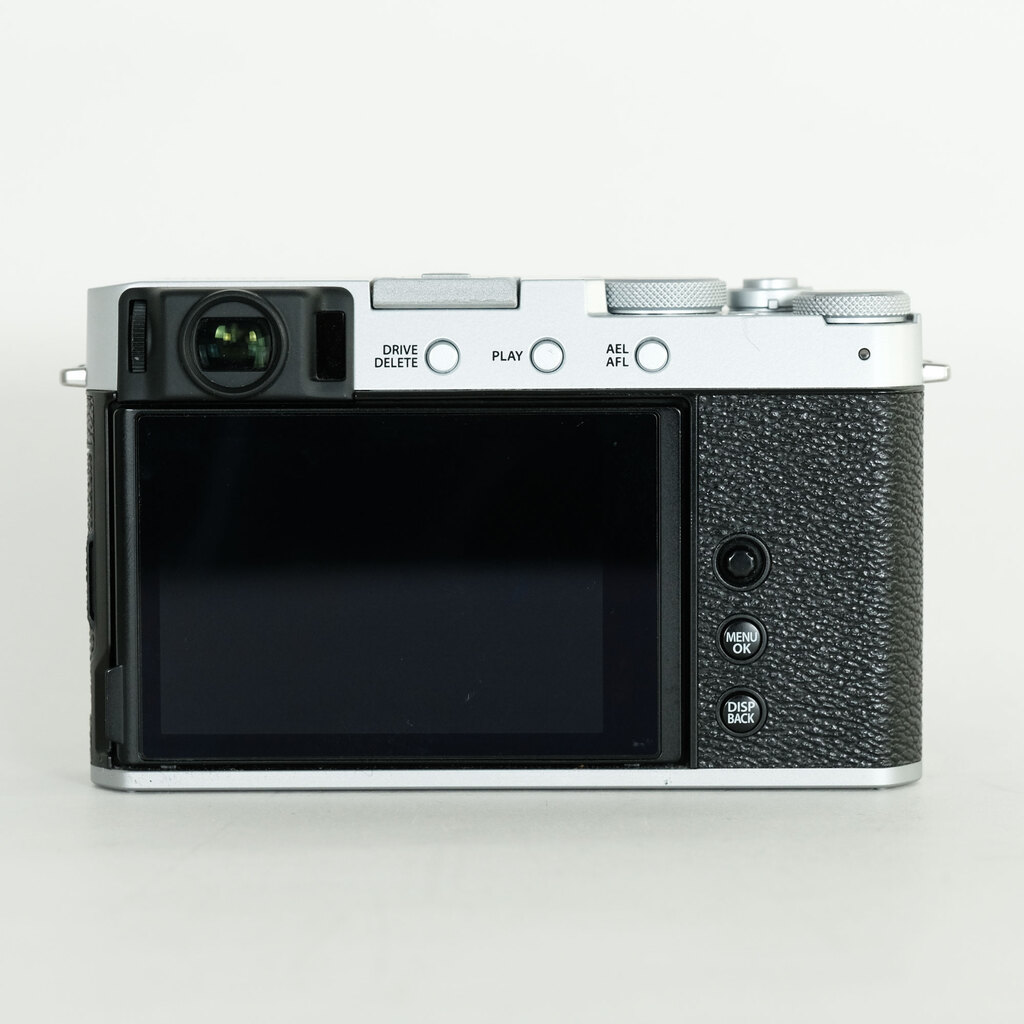 FUJIFILM X-E4