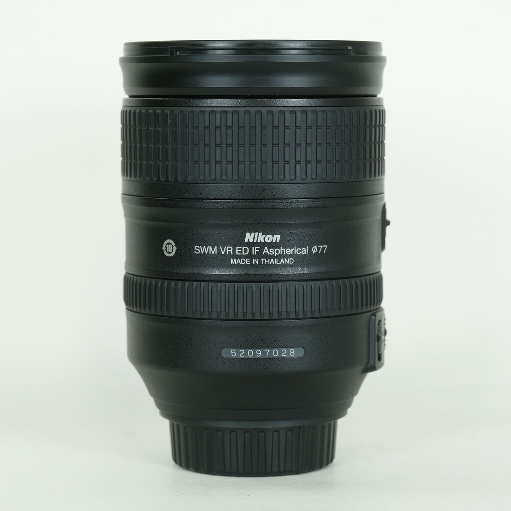Nikon AF-S NIKKOR 28-300mm f/3.5-5.6G ED VR Nikon AF-S NIKKOR 28-300mm f/3.5-5.6G ED VR