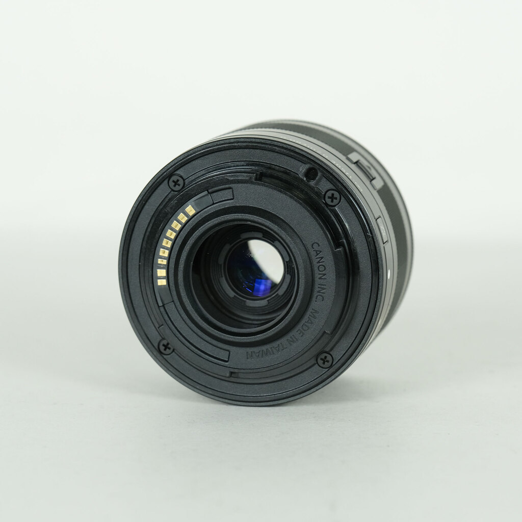 Canon EF-M28mm F3.5 マクロ IS STMの出品 | ONE SCENE（ワンシーン）