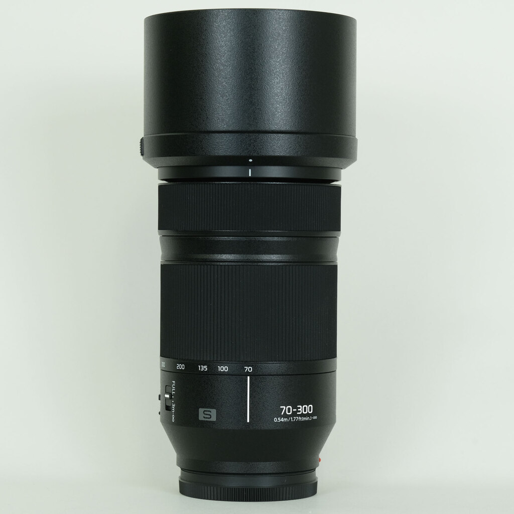 Panasonic LUMIX S 70-300mm F4.5-5.6 MACRO O.I.S.