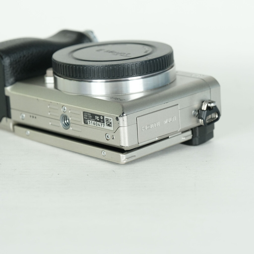 SONY α6000(ILCE-6000) SONY α6000(ILCE-6000)