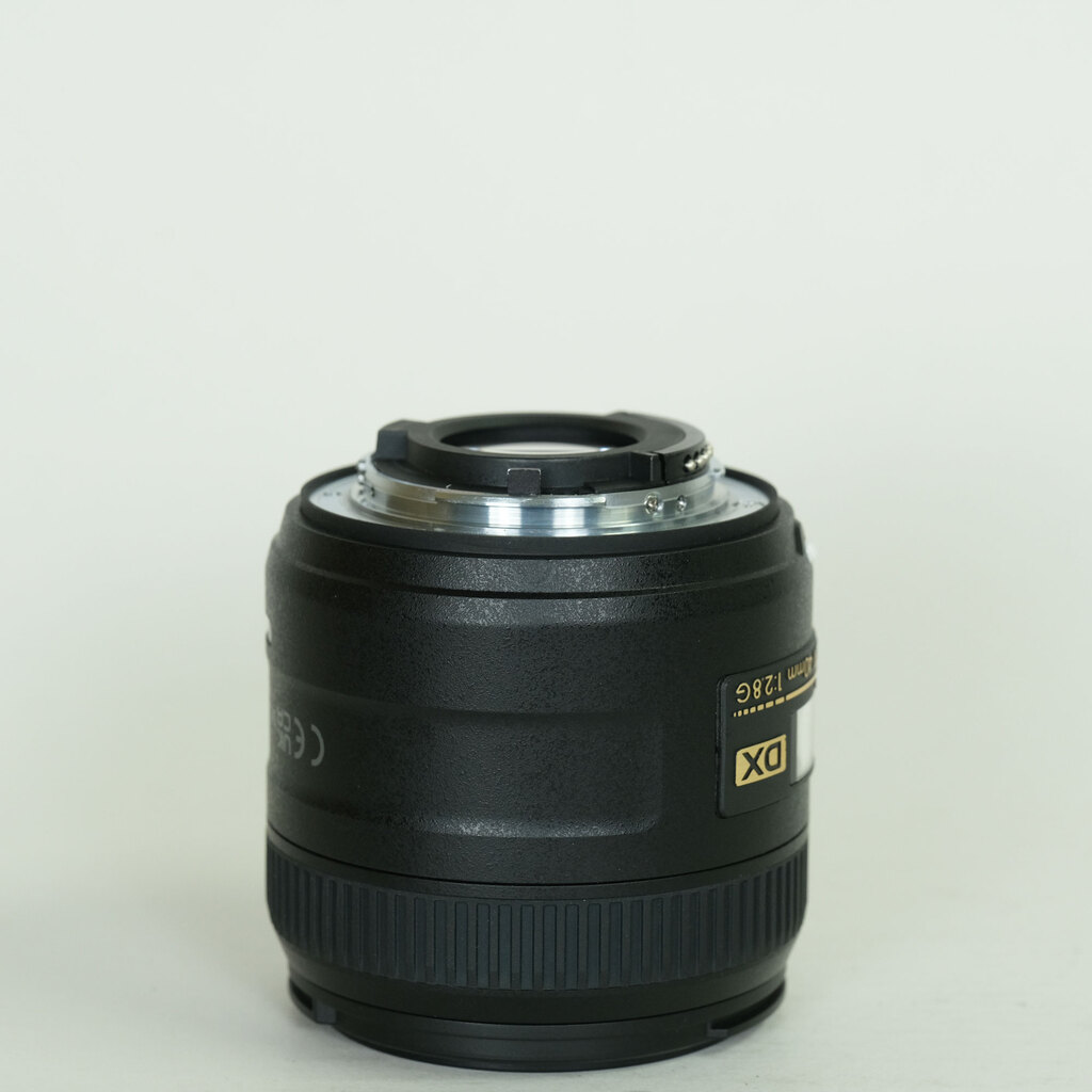 Nikon AF-S DX Micro NIKKOR 40mm f/2.8G
