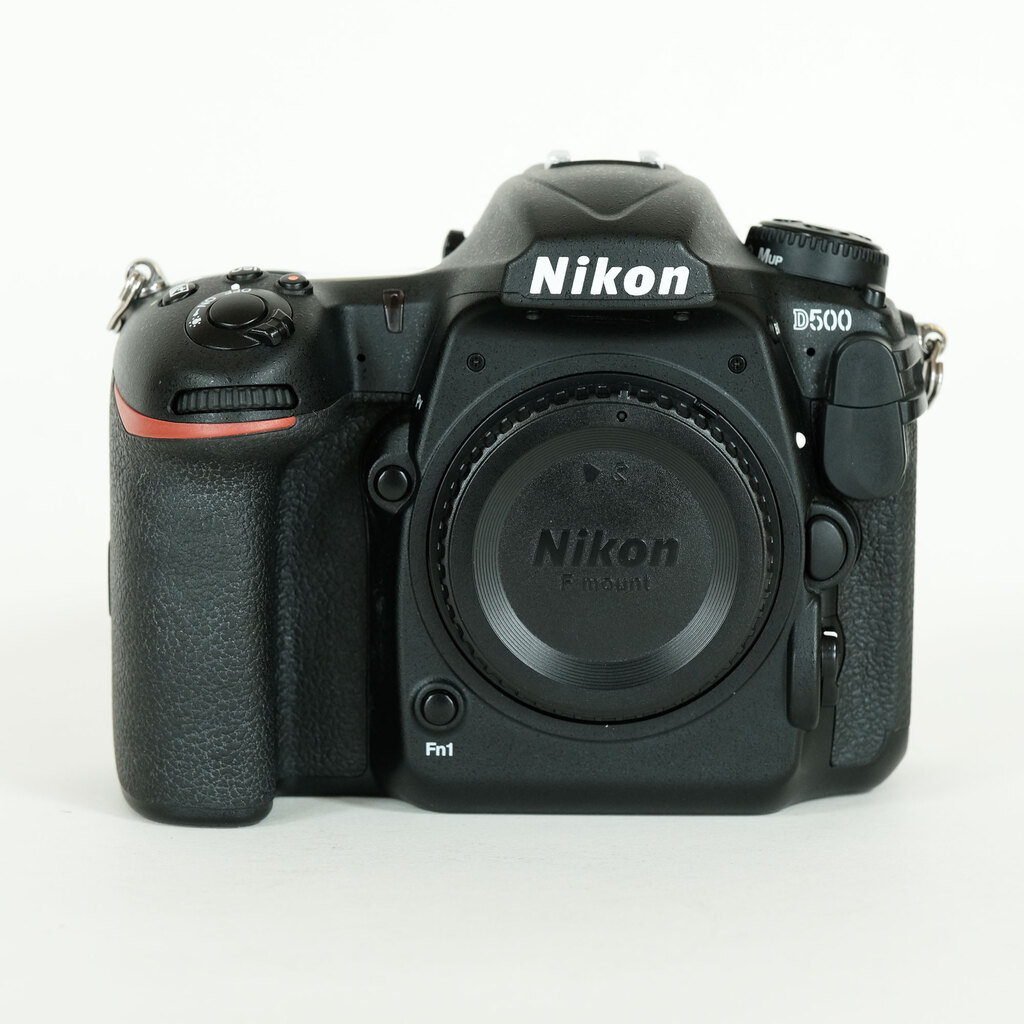 Nikon D500