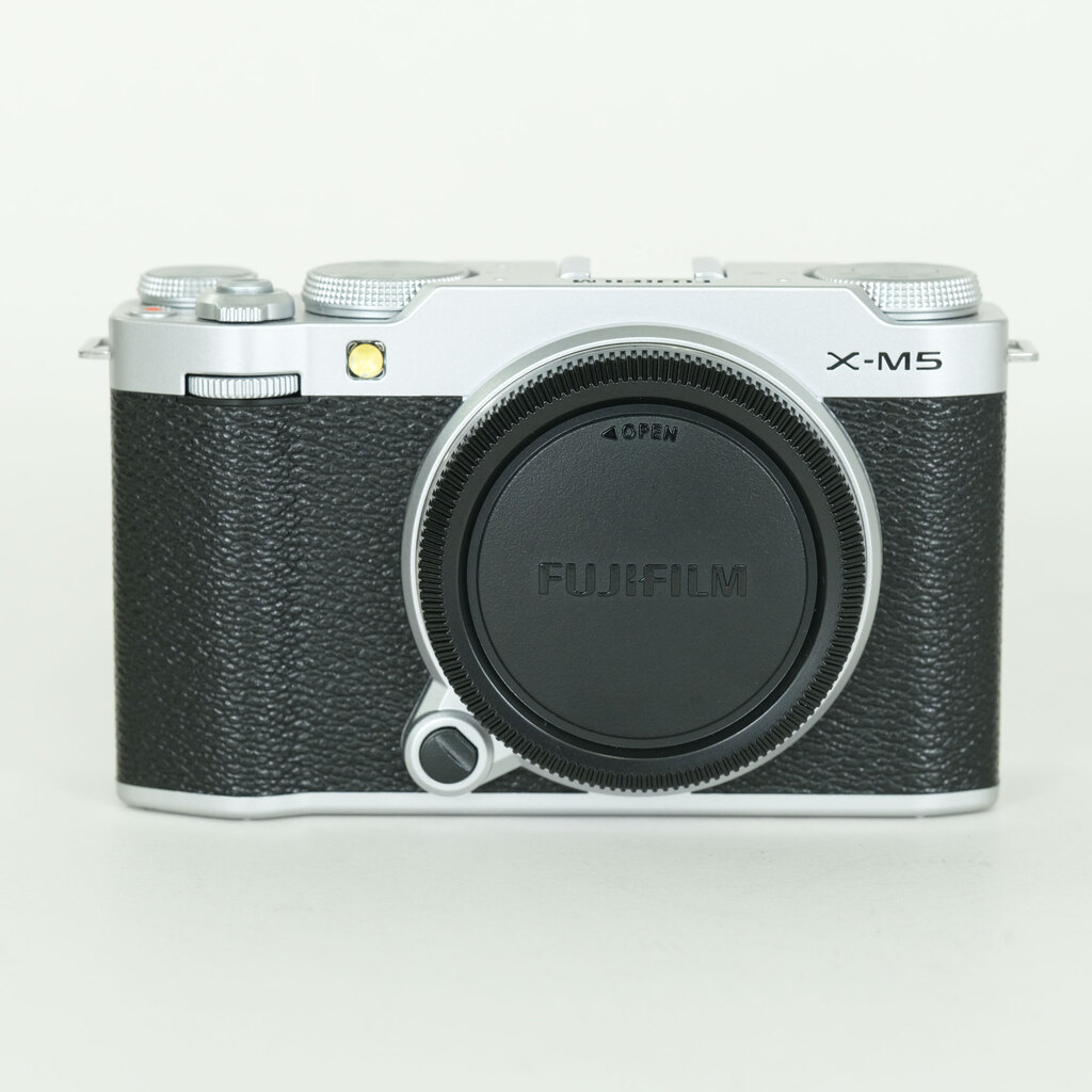 FUJIFILM X-M5 FUJIFILM X-M5