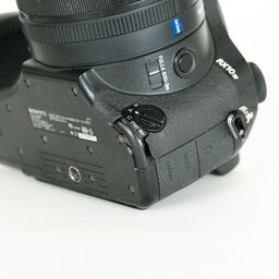 SONY Cyber-shot DSC-RX10M4