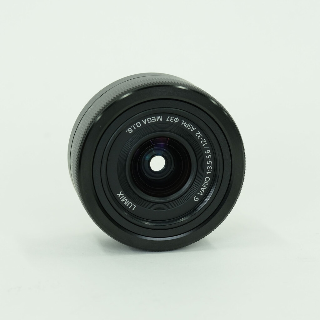 Panasonic LUMIX G VARIO 12-32mm / F3.5-5.6 ASPH. / MEGA O.I.S. Panasonic LUMIX G VARIO 12-32mm / F3.5-5.6 ASPH. / MEGA O.I.S.
