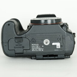 SONY α77IIボディ ILCA-77M2