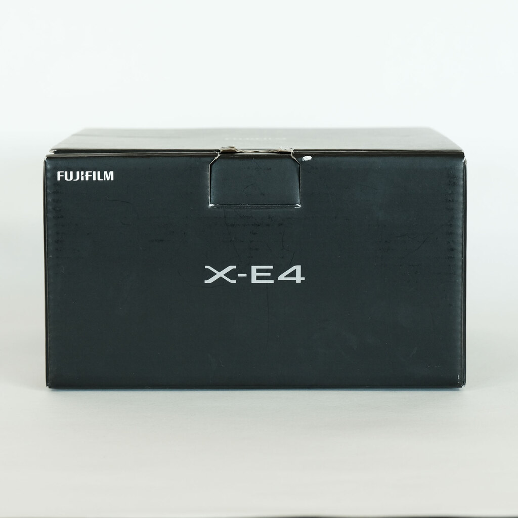 FUJIFILM X-E4